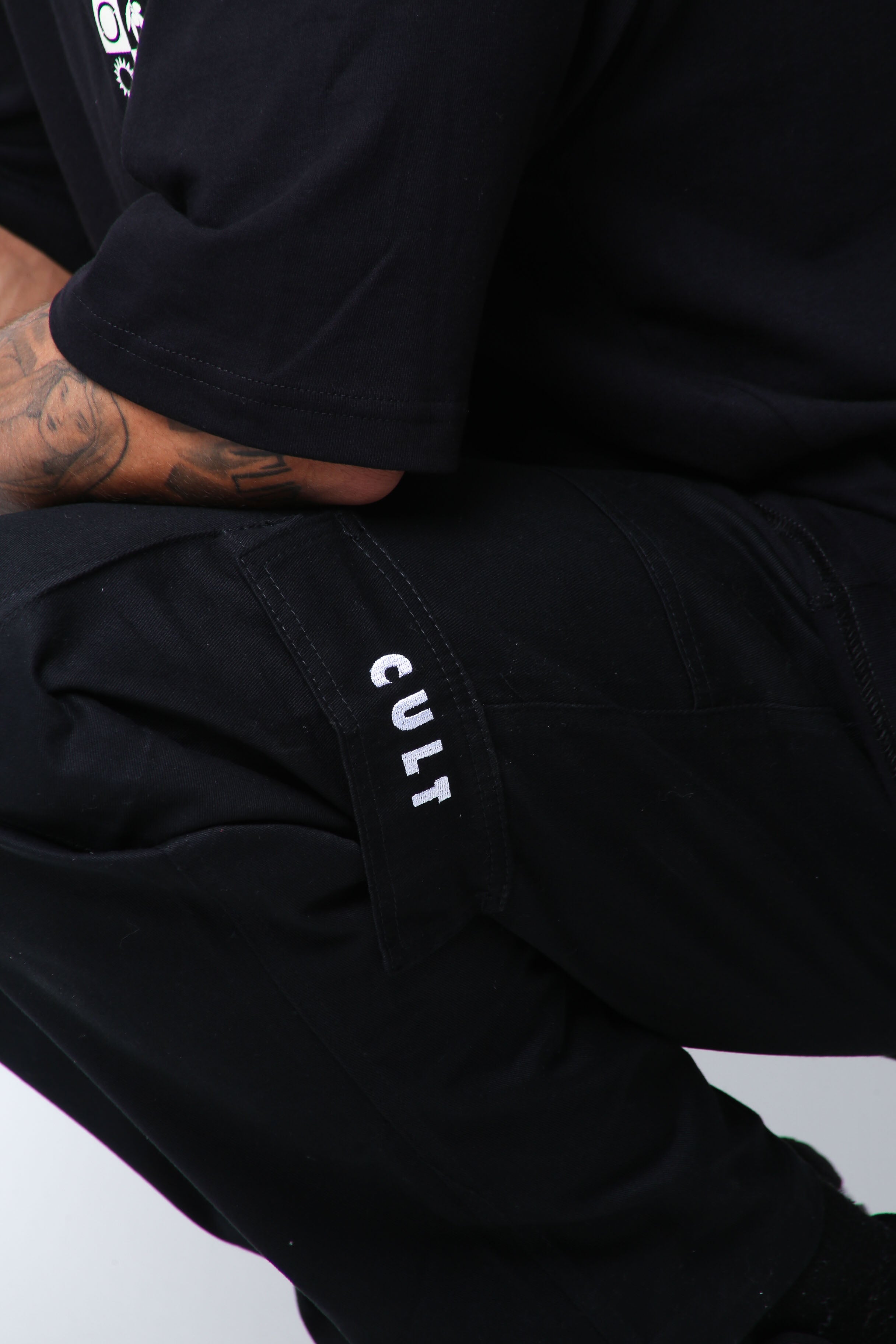 "CLASSIC CULT" CARGO PANTS