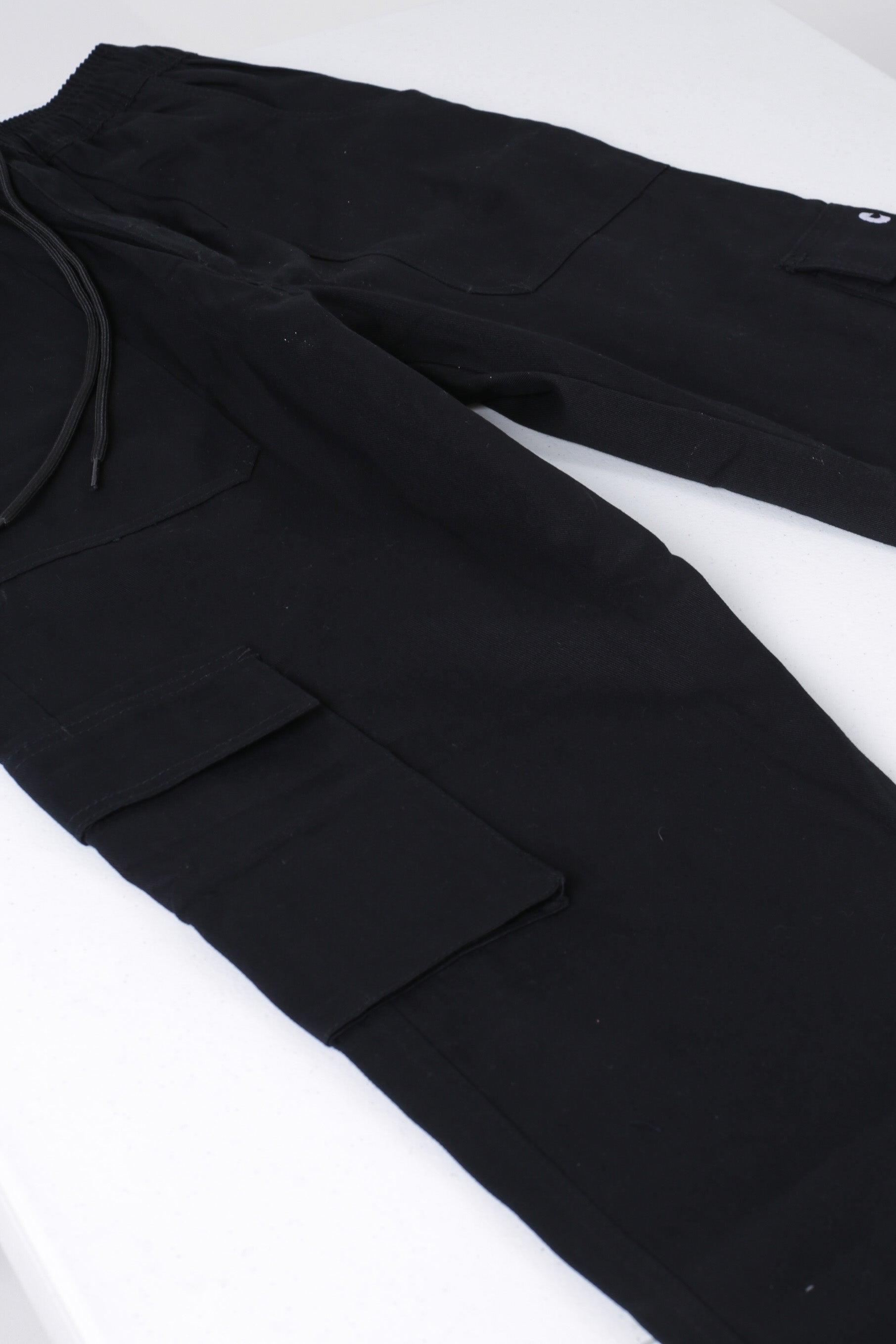 "CLASSIC CULT" CARGO PANTS